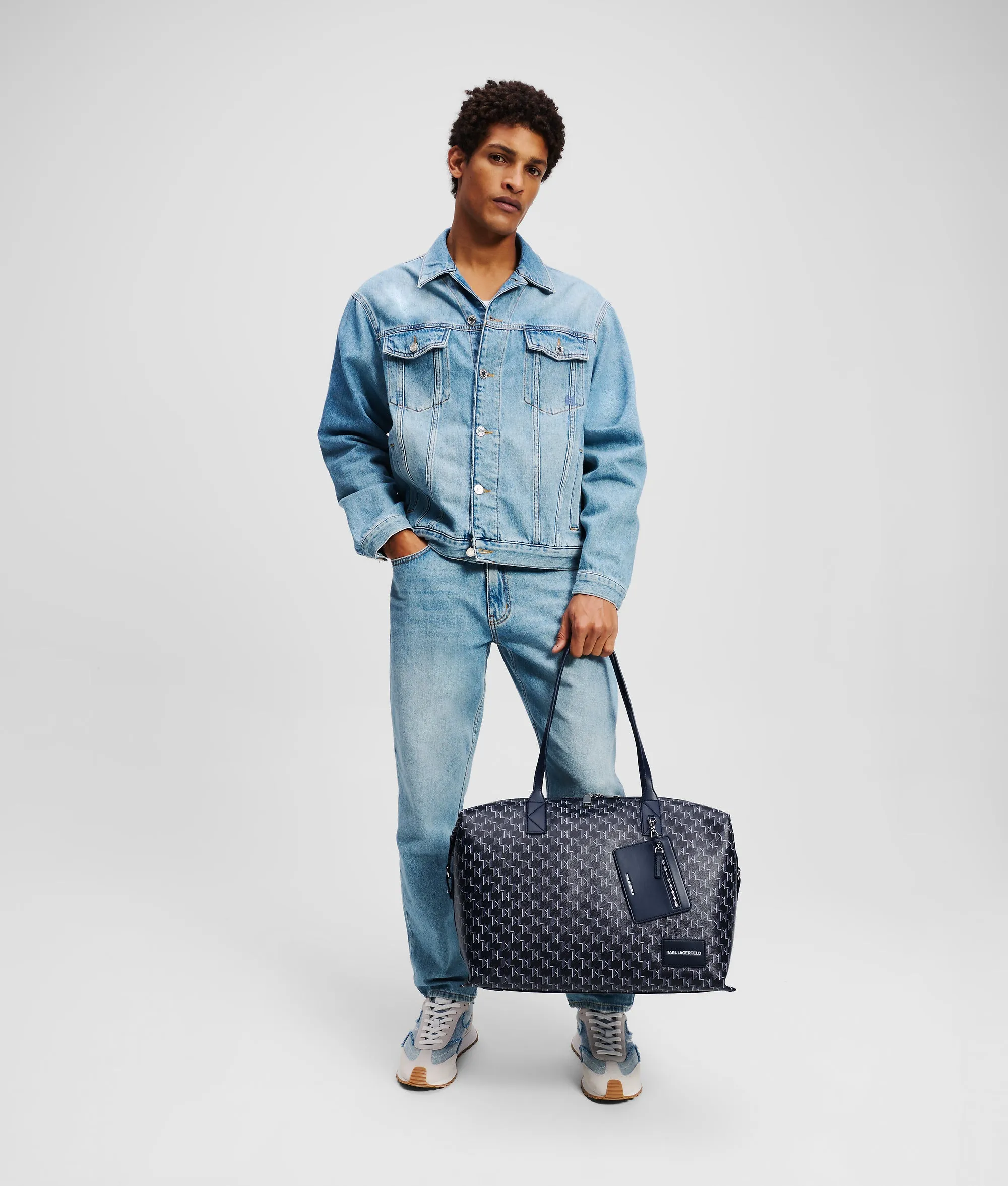 K/VOYAGE WEEKENDER