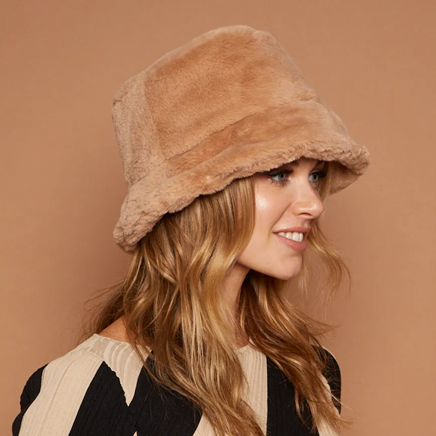 Yuki in Camel